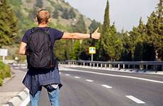 hitchhiker hitchhiking mochilero strangers autostop apaan sih itu dizionario liften colleagues habituales errores novato dangerous