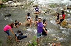 indian girls bathing river tourist hot group desi sexy blogthis email twitter
