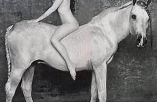 laura prepon nude celeb beautiful horse jihad show most orange celebs issue durka people mohammed