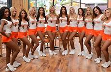 hooters waitresses focusing outlets buxom skimpy diners ejinsight
