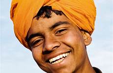 rawpixel teeth jongen inheemse indische glimlachen bij