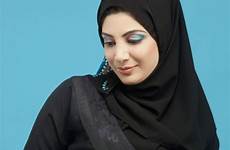 hump kristene quan burj khalifa headscarf emirati flair sense point
