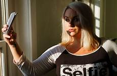 selfie perfect teri hofford drop stop curvy fabuplusmagazine