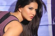 sunny leone actress sexy pornographic hot businesswoman model hollywood look ultra cool fun beautiful bollywood posted