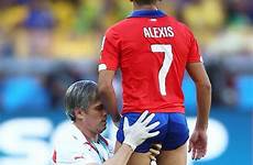 alexis bulge chile chilean brazil bulges chilenos graciosos amargado megapost bums sánchez fifa guapos zimbio