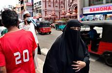 colombo burqas verbiedt boerka uchtdorf covering blow burqa donation clarifies outbreak proposes political outside hoofdstad lankaanse islamitische nikab