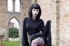 goth gothique chicas vayntrub milana emo crossdresser chica oscura metaleras belleza goticos gótica goticas pinup goths gotic vivid emilystrange