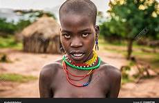 africana omo ethiopia retrato tribu pueblo ritratto villaggio suo turmi masai delante trabaja suri ethiopian mursi shutterstock