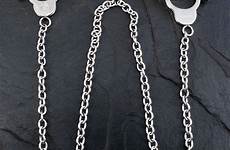 nipple kette nippel handschellen piercings handcuff domina nippelpiercing brustwarzenpiercing handcuffs