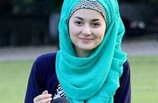 hania amir hijab aamir her college pk style surprise days will shares thoughts wearing source