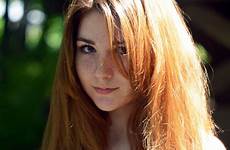 redhead red hair girls girl beautiful pretty рыжая ginger face sexy freckles redheads девушка cuties lina chyoa shine rise gorgeous