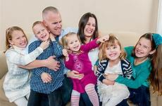 large families family dozen cheaper homebuying big tips children kids rismedia small many several istock