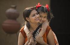 mother dorf tochter liebens indischen porträt mutter eltern indische parent