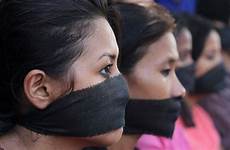 rape geweld cnn rapes brutal feeble conviction overturns stupro optreden protests
