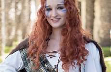 warrior merida femme viking maiden renaissance pictish warriors alexandria tartan celt barbare celte braveheart highlands celtique fair maquillage girlsaskguys