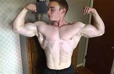 teen bodybuilder flexing anthony physique