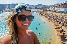 mykonos beach greece party psarou beaches guide theblondeabroad greek island islands travel girl blonde italy bar first time artikel van