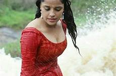 indian wet hot actress desi bajpai girl pia women beautiful river girls dress bathing salwar beauty actresses india body piaa