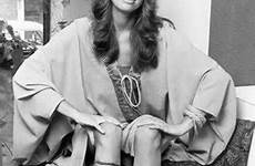 carly simon feet hippies celebrity singer hippie beautiful time run style musician talented girls hippy complex hat hottest river let