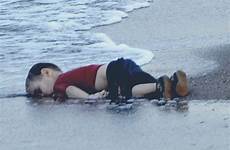 boy drowned syrian young who drowns ago days echoes around 1africa struck horror whole few left when