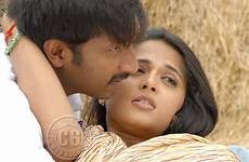 anushka shetty kiss gopichand lip hot kissing film lakshyam telugu lock actress tamil men women south