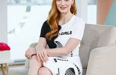 jessica chastain tvn tv show dress dzien dobry warsaw legs heels sexy high appeared her hot crossed sitting catches eye
