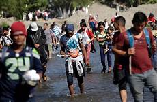 caravan migrants honduras forms