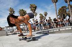 skateboarding longboard legless kanya sesser skateboard argentina skateboarder pernas nao sentir preciso paralympic venice