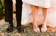 wedding messina elizabeth photographer shoe groom photography tips bride day shoes winning award find join