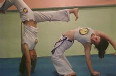 capoeira girls