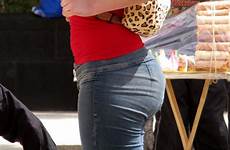 jeans ass perfect candid milf divinebutts