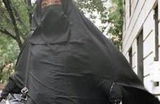 wanita unsatisfied niqabi pakaian samakan adultsxxxenjoy alamcyber kostum batman