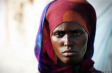 somali somalis north people women woman africa african kenyan somalia flee somalian bbc after incursion galkayo face famine beauty refugee