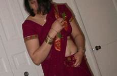 saree masala desi aunty stripping hot mallu blouse show strip navel personally