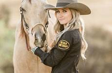 rodeo cowgirls photoshoot