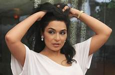 meera actress pakistani film meet press mumbai posing rediff