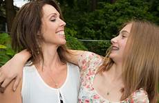 daughter mother bond teen strengthening mom stlparent