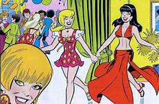 archie betty veronica lesbian riverdale dirty books lgbt context beronica posting ronnie foreground breastfeeding