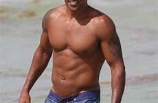 moore shemar shirtless beach abs sexy shows his south bod off la hot holy moment du today minds criminal eonline