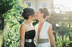 lesbische lesbians lesben lgbt cain kissing weiß paare siegrid heiraten austrian liebe braut brautkleid