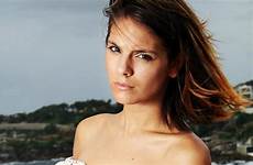 neighbours topless star caitlin stasey ex posts irwin bindi twitter goes abuse complains former hollywood actress instagram women