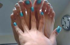 feet tanner dem mayes