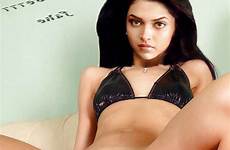 deepika padukone bollywood actress indian padukon dipika fakes nude fucking zbporn