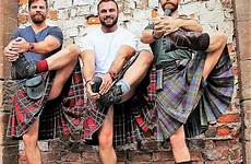 kilt kilts under highland tartan ecossais skirts highlands komplette vestimentaire jupe plaid hommes écossais ecosse vêtements mecs bearded bavaria
