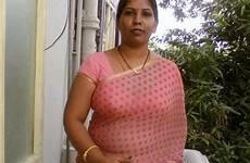 indian aunties beautiful tamil fat side wife aunty house hot navel bhabhi ass hair back saree road womens fatty sexy