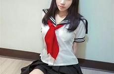 provocative suggestive schoolgirl 制服 jupes minis sensitive 9gag worldcosplay 保存 vk