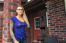breasts woman too large ottawa humiliated her gym vecchio says tanktop cbc after jenna chest ca female tank top supervisor