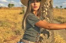 redneck cowgirls vaquera rodeo besuchen