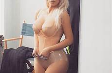 kardashian kim topless nude sexy hot naked nudes tits instagram foto big porno celeb celebrity fitting tv her kimkardashian west