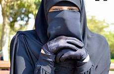 niqab hijab muslimah hijabi niqabi restrictive mode kleidung schleier eyes modest wrists islamic perfection